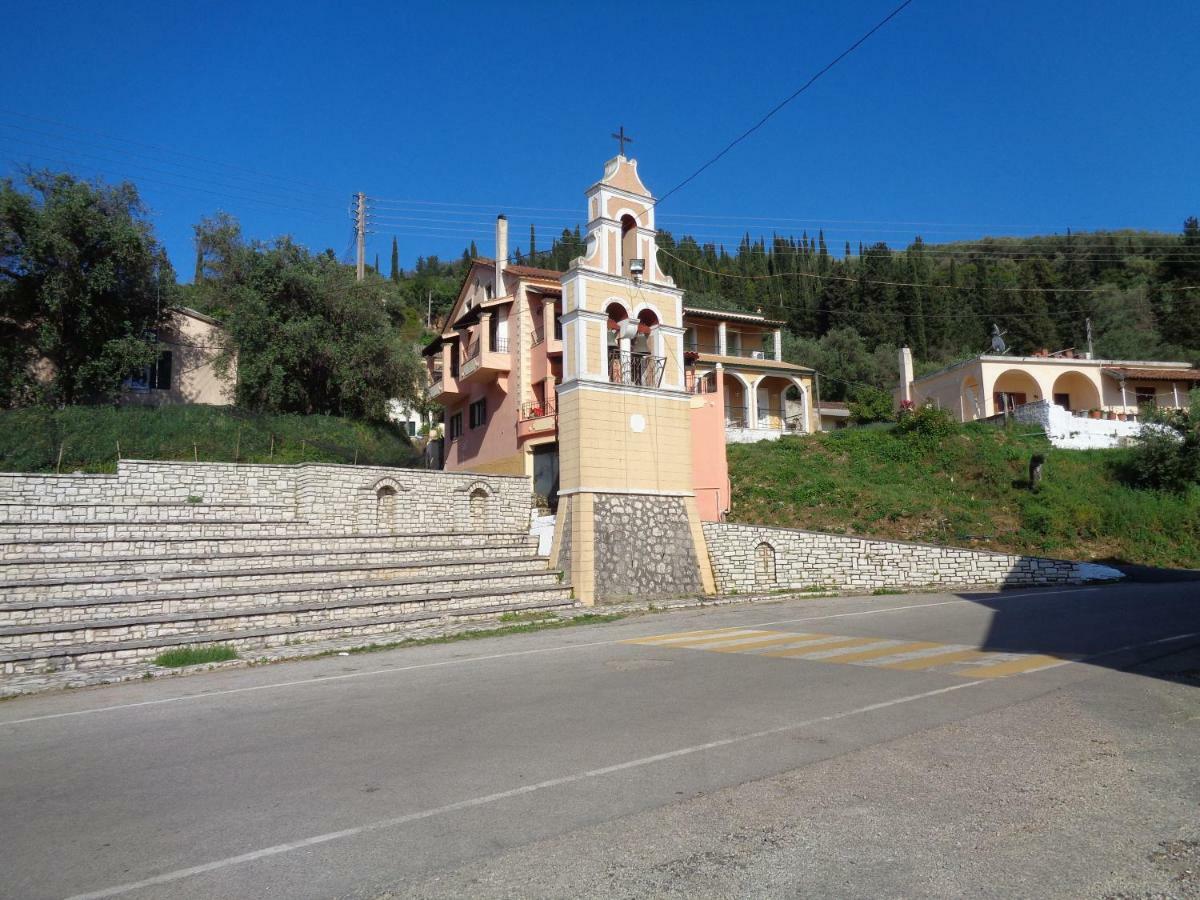 Harry'S Retreat Guest House Klimatia Exterior foto
