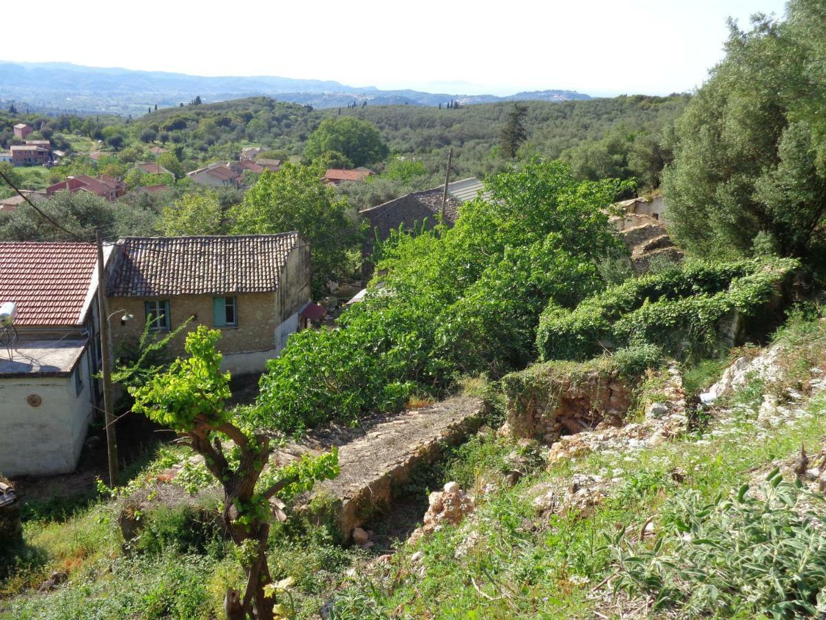 Harry'S Retreat Guest House Klimatia Exterior foto