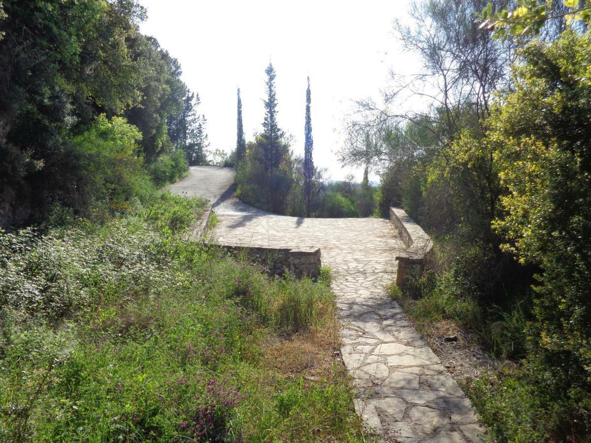 Harry'S Retreat Guest House Klimatia Exterior foto