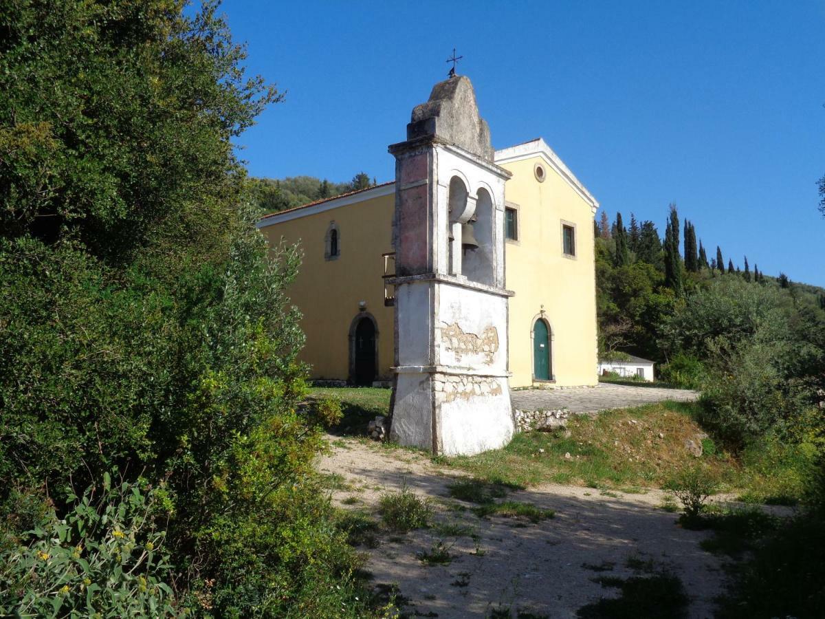 Harry'S Retreat Guest House Klimatia Exterior foto