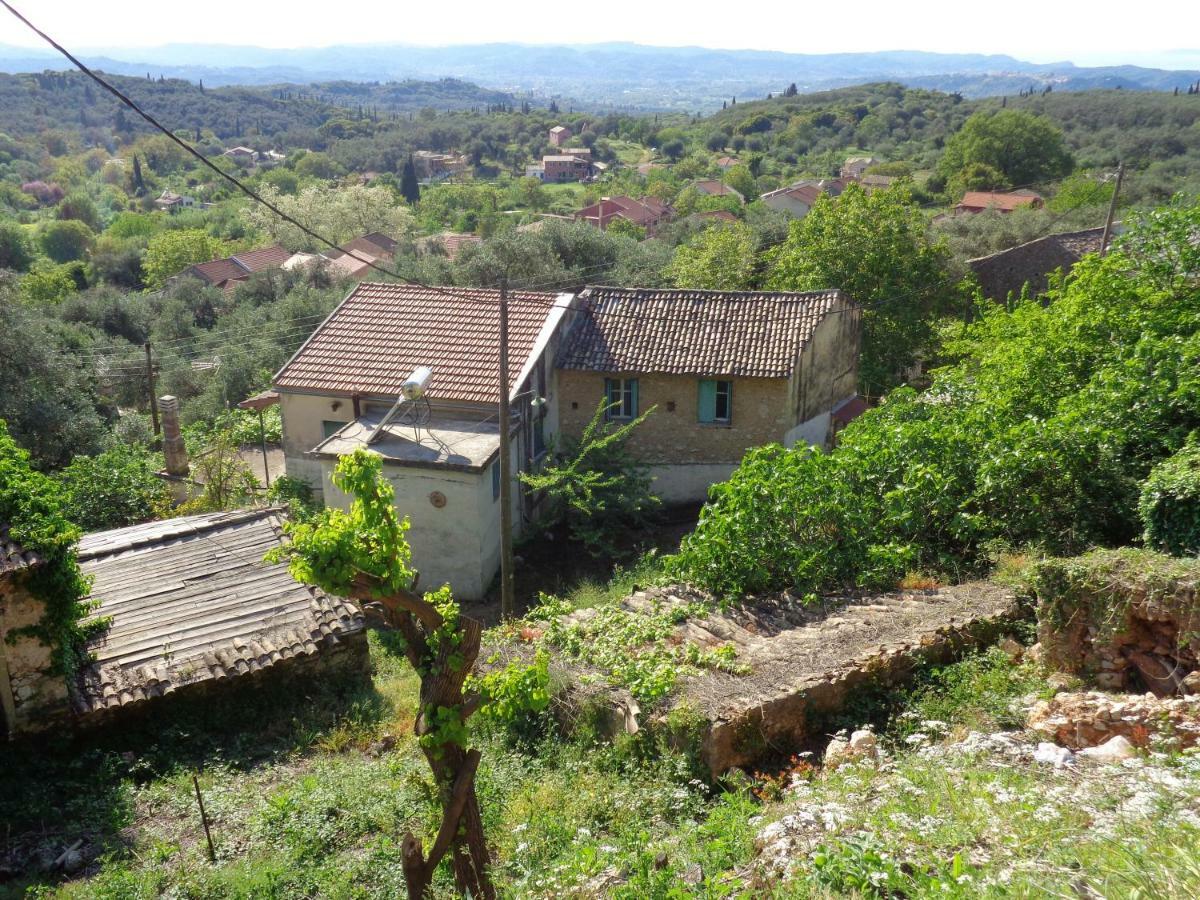 Harry'S Retreat Guest House Klimatia Exterior foto